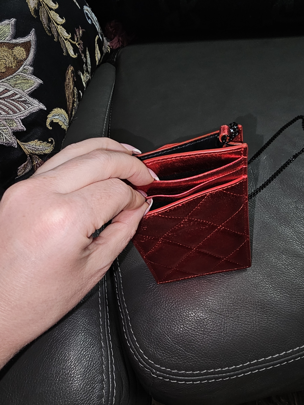 Red Metallic Quilted Crossbody Skull Phone Pouch On Chain - Picture 11 of 13